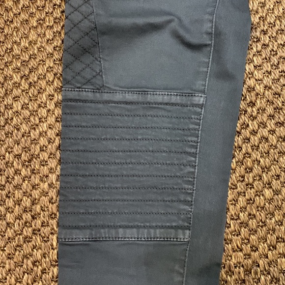 Zara Pants - Picture 2 of 8